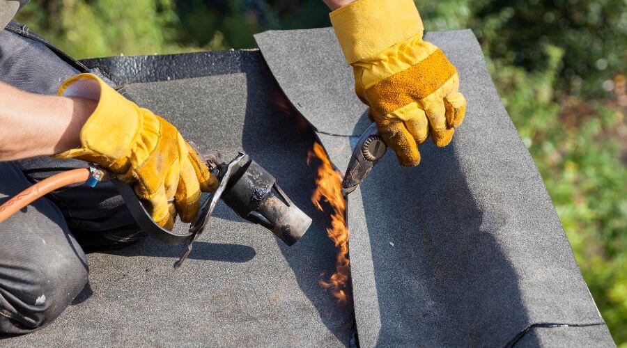 Expert Emergency Roof Repairs services in Amity, MO
